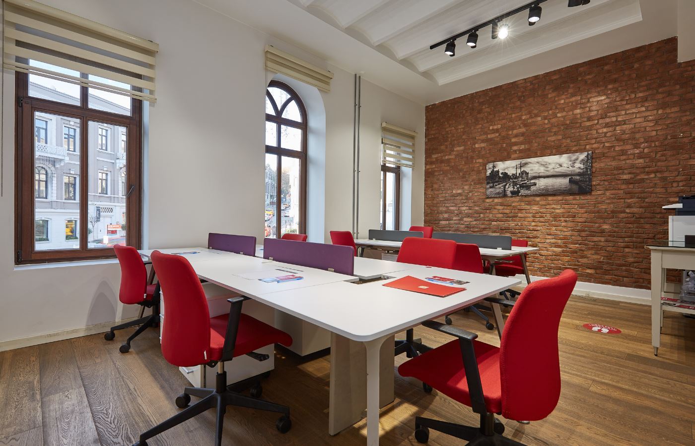 Uzaktan Çalışan Ekip için Önerilen En İyi 10 Coworking Alanı Uzaktan Çalışan Ekip için Önerilen En İyi 10 Coworking Alanı